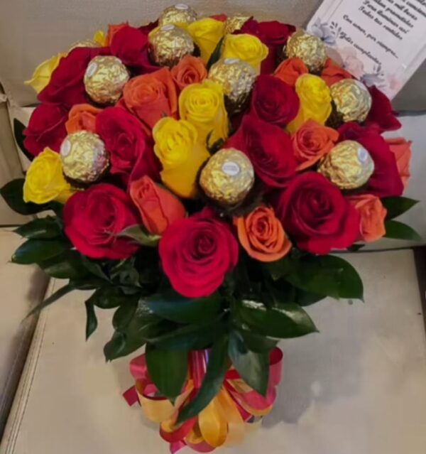 JARRON DE ROSAS Y CHOCOLATES
