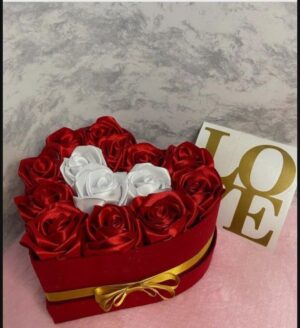 CORAZON DE  ROSAS ETERNAS